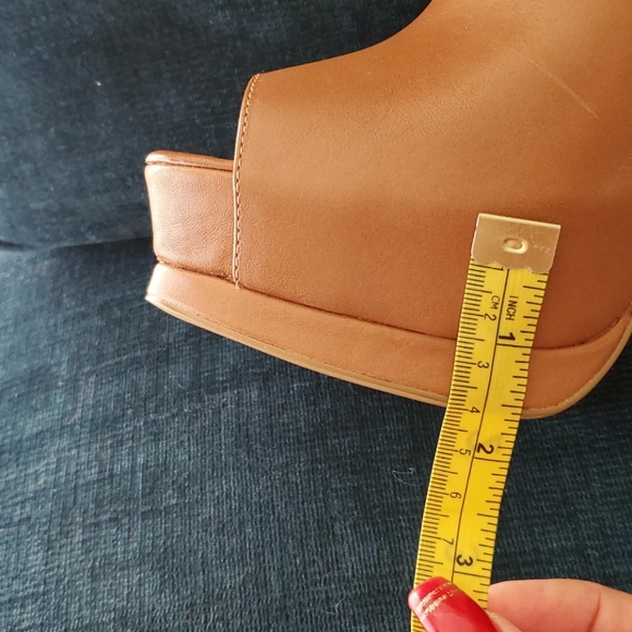 Steve Madden - Picture 3 of 8